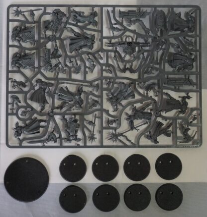 Stormcast Eternals Ballista, Knight-Incantor, 2 Evocators, Sequitor Prime, Sequitor and Castigator Prime (9 Models)