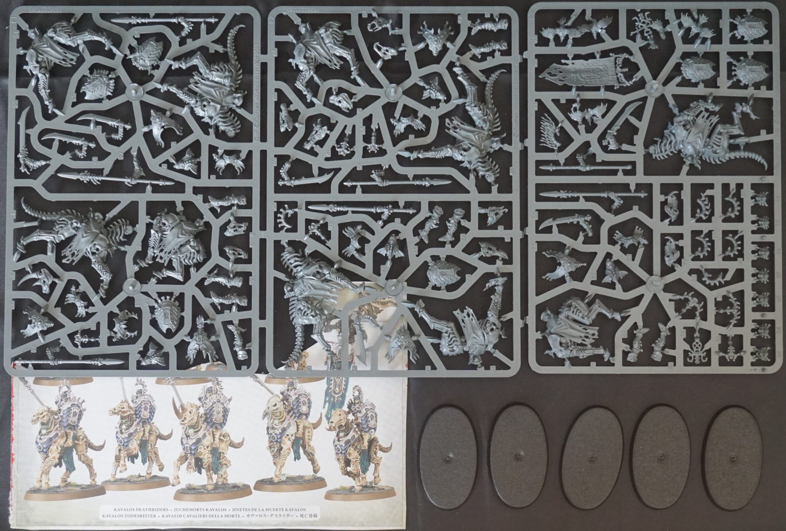 Ossiarch Bonereapers Kavalos Deathriders (5 Models)